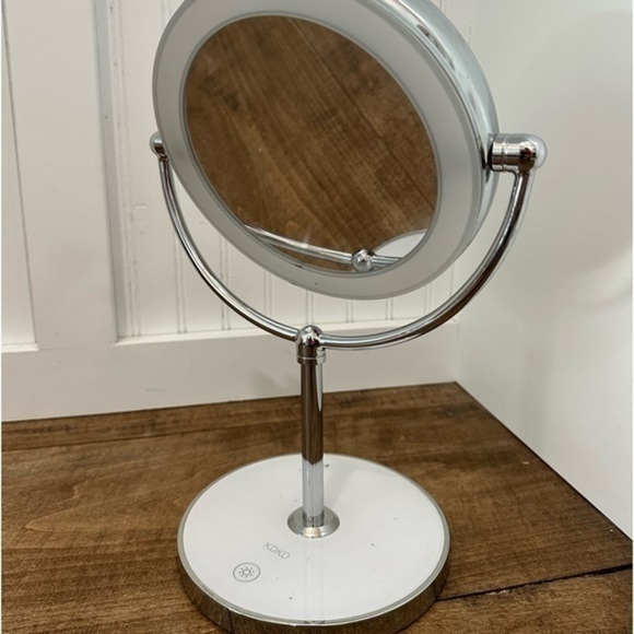 Makeup Mirror - Picture 4 of 4